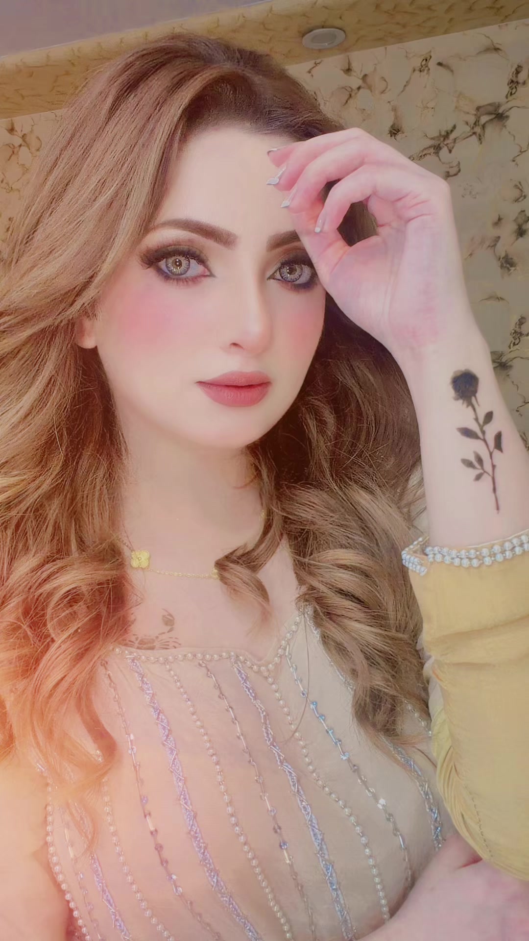 @پروشہ شاہ