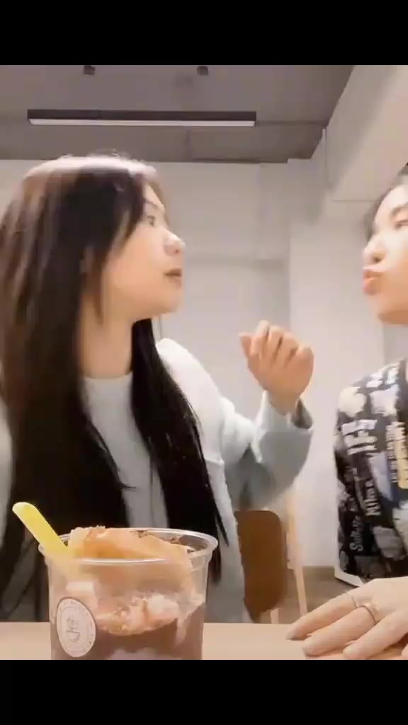 @ᵖˡˢ𝒁𝒆𝒆