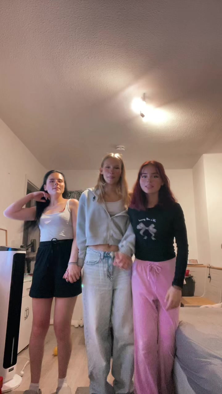 @Redbull_Girl_18
