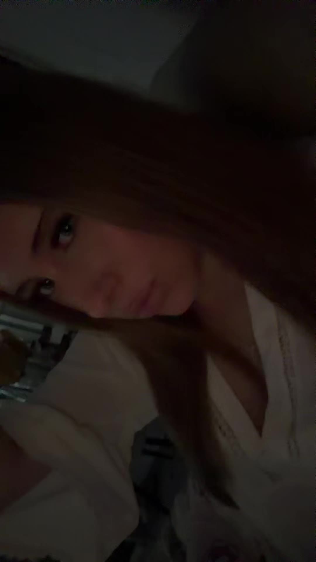 @Мелани+7