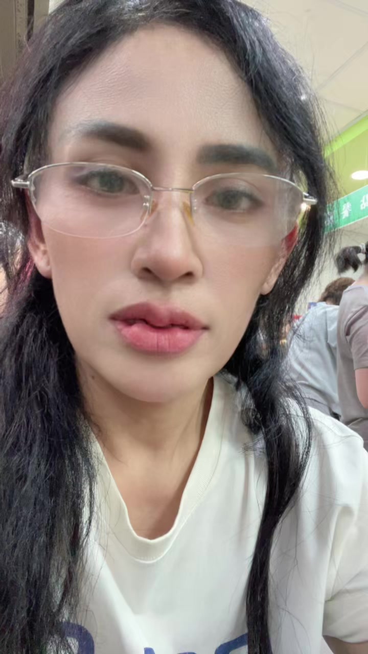 @黃后