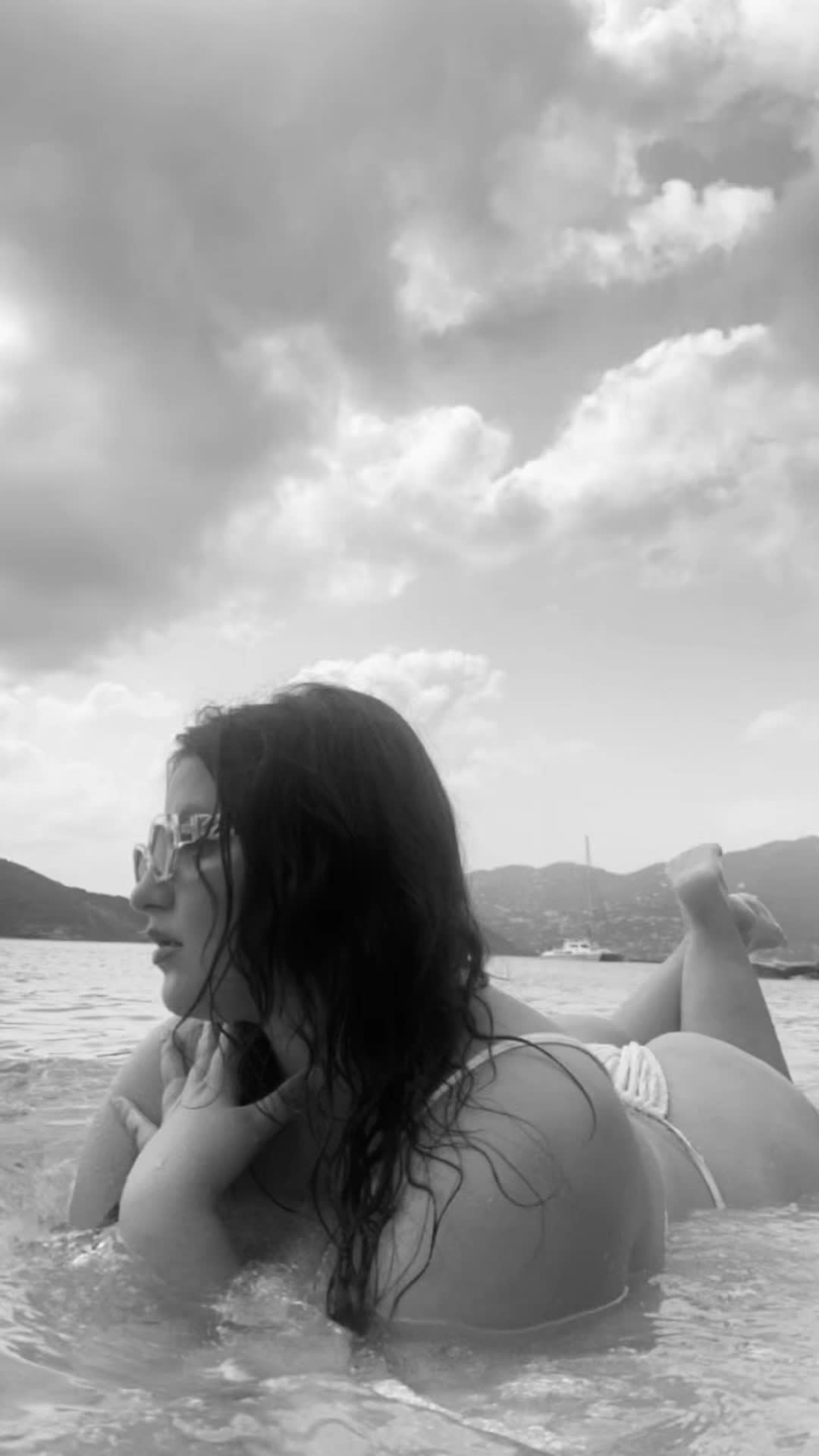 @Black & White