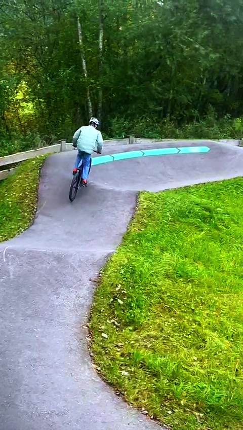 @Felix_Hahn