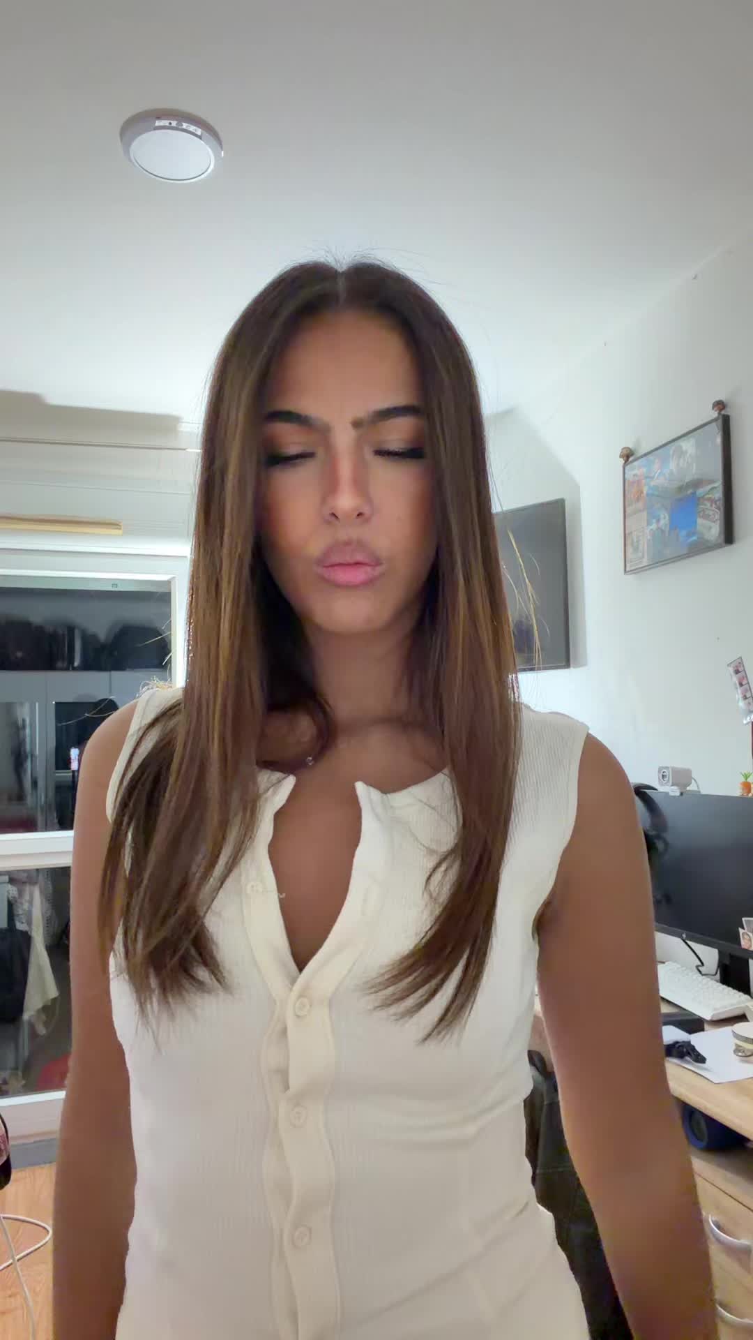 @mariatuconnais