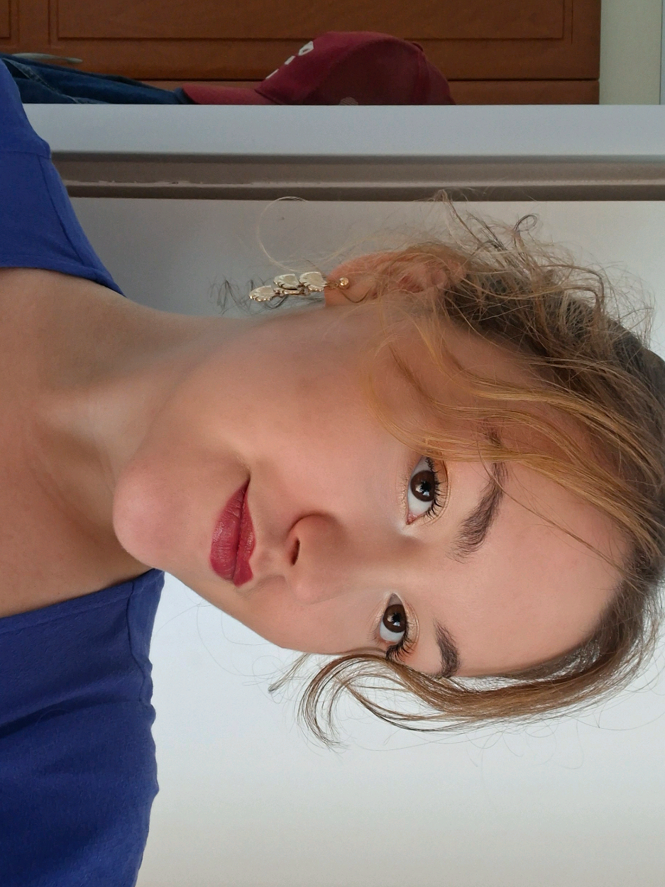 @justnoemie