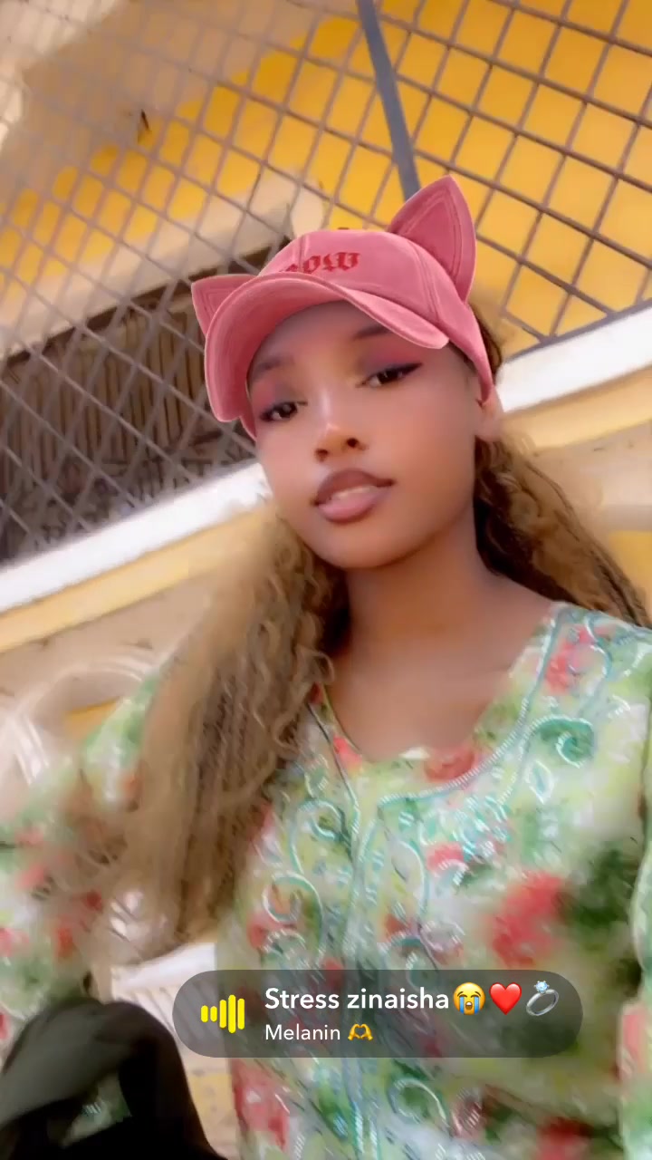 @Maيraa💋
