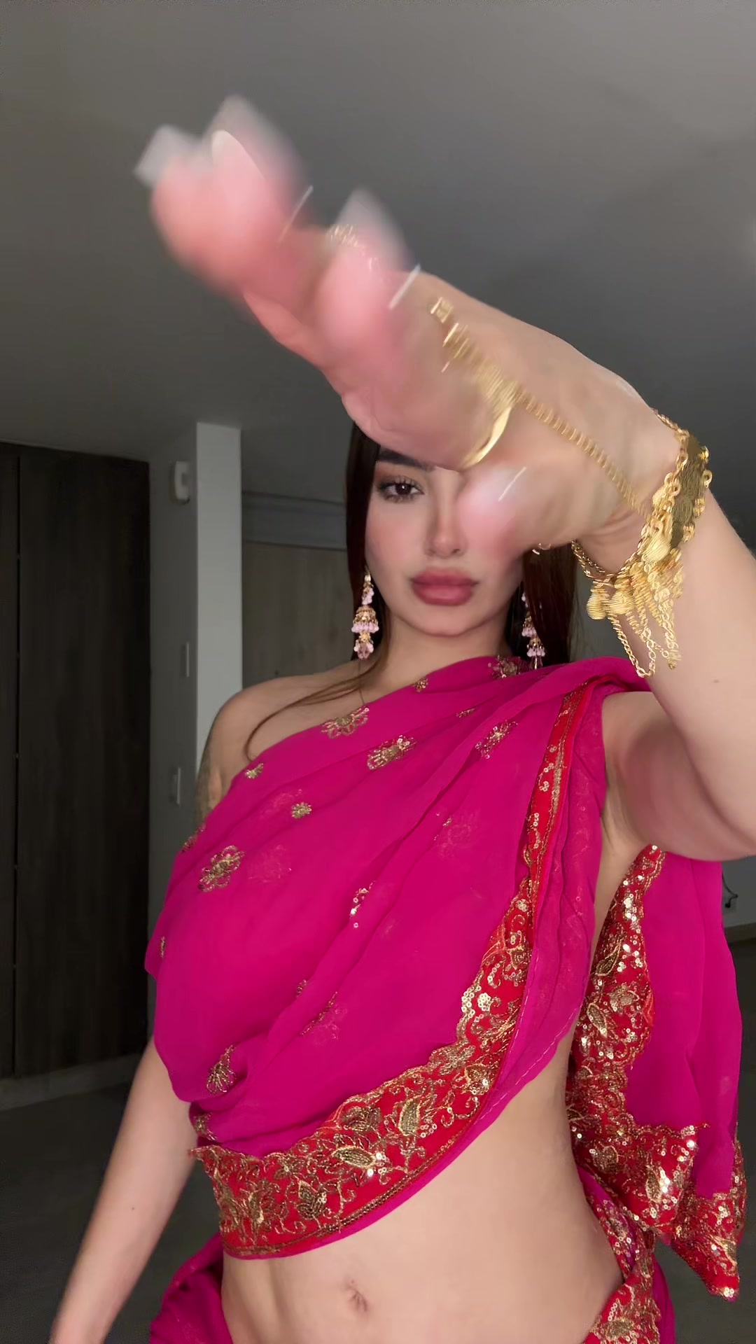 @Laura&ensp;sahar