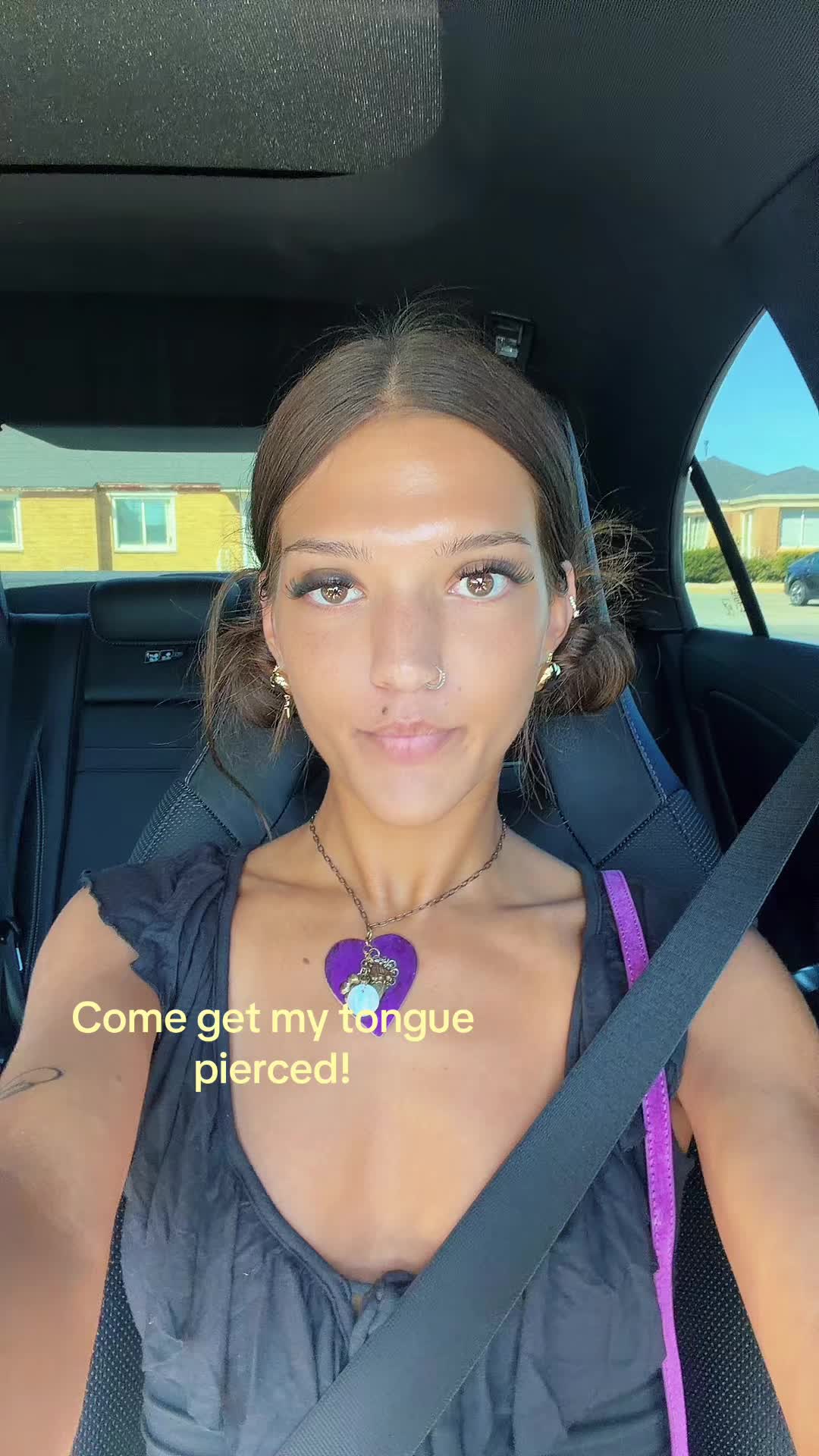 @Ur bot big sis💛