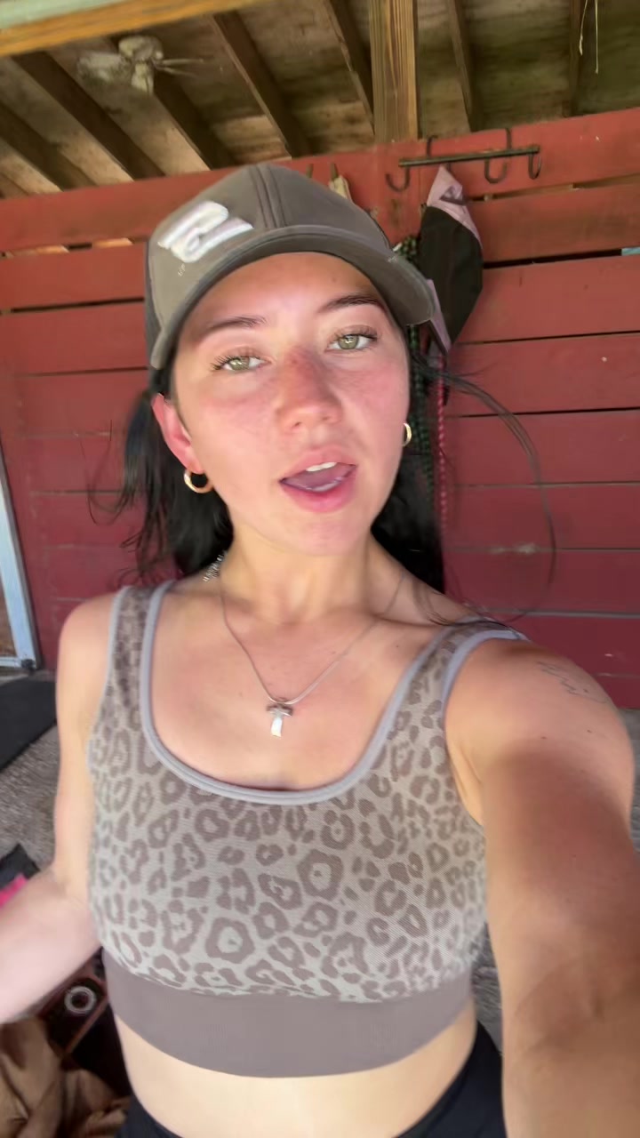 @Aubree 🍒🐆♠️