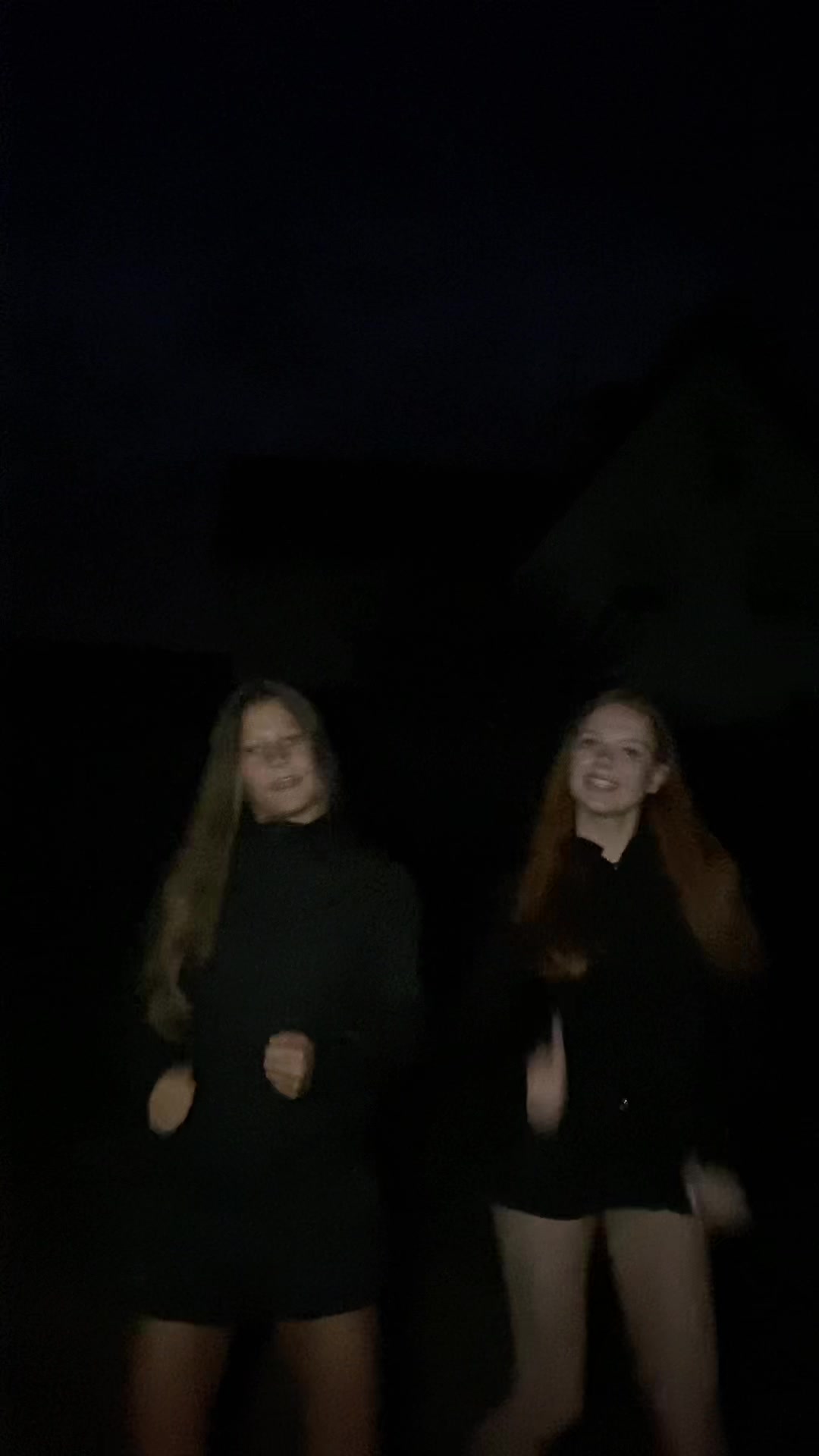 @Lara&Mila