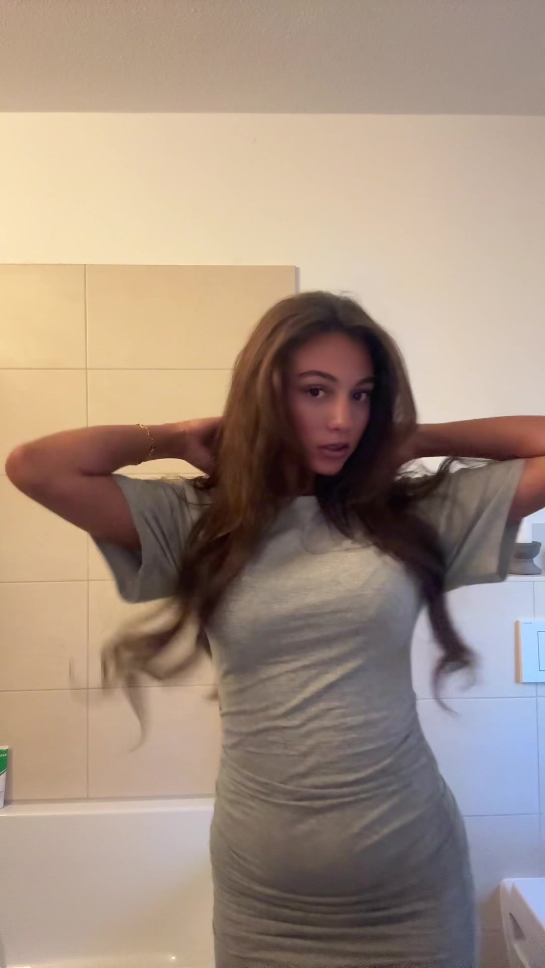 @Ariana J.S.D👑