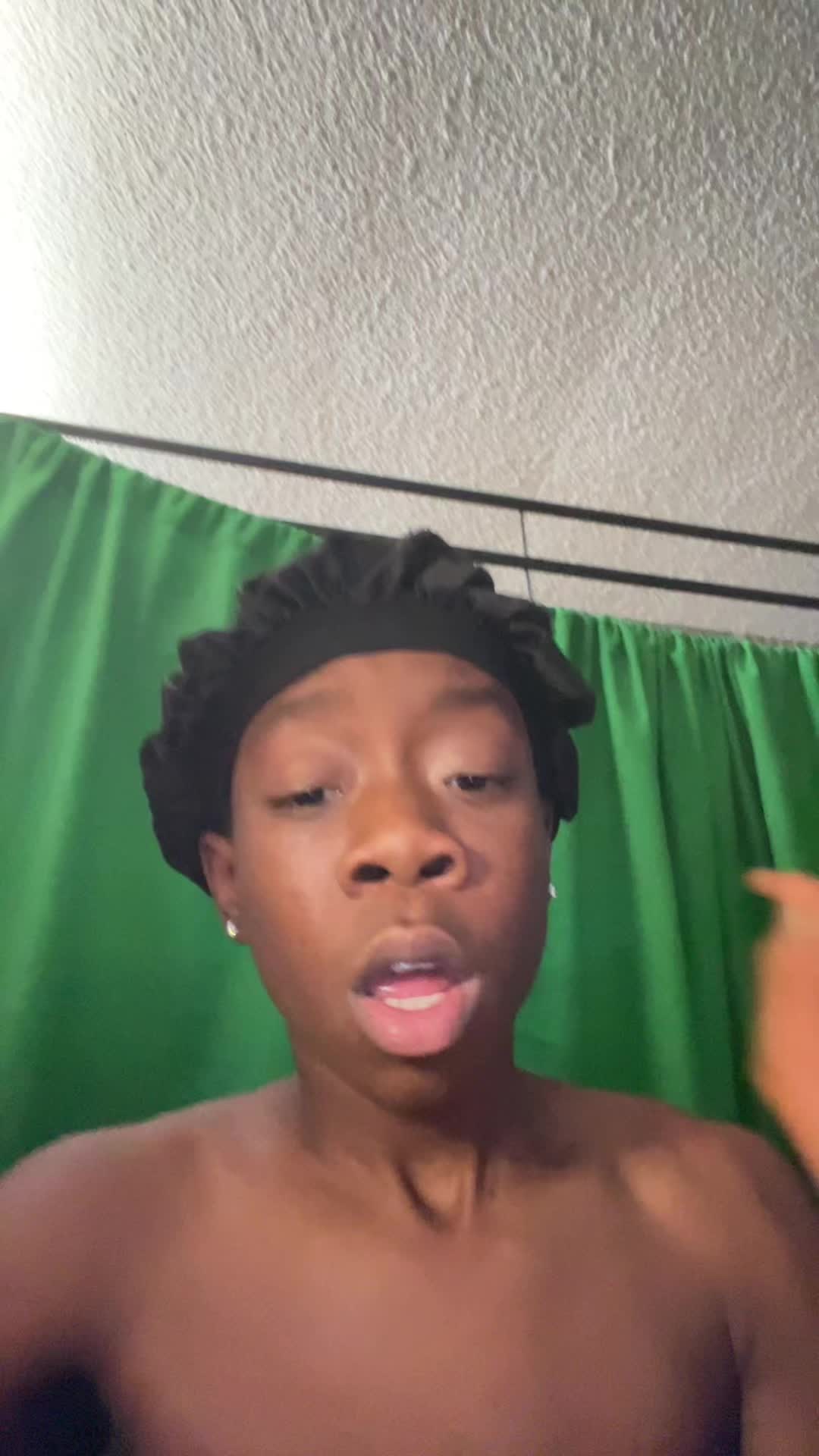 @☮️