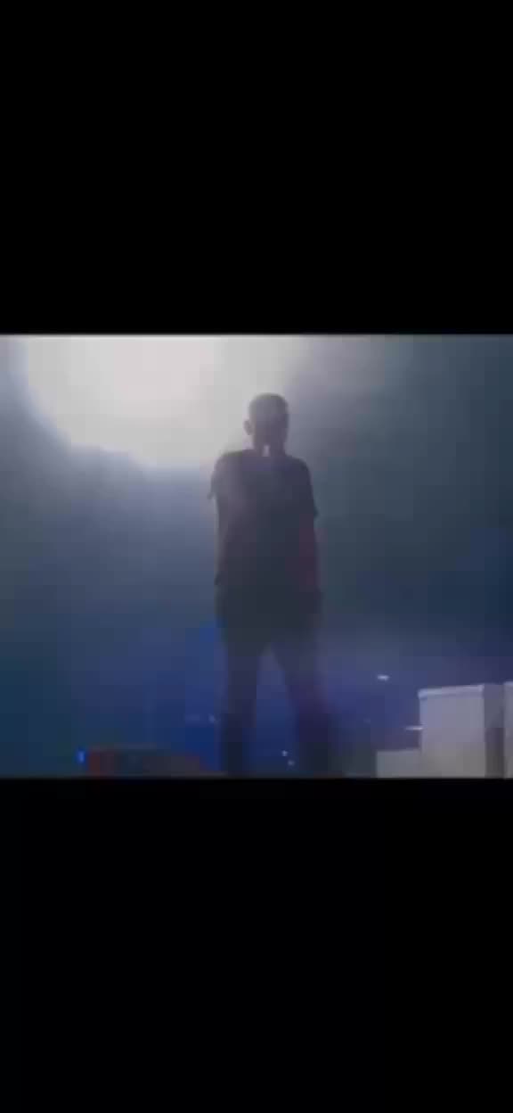 @✌️