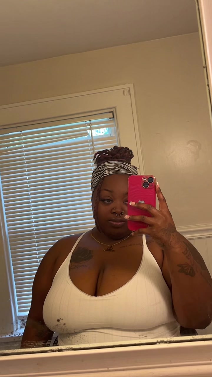@Bigmamaaa 💋