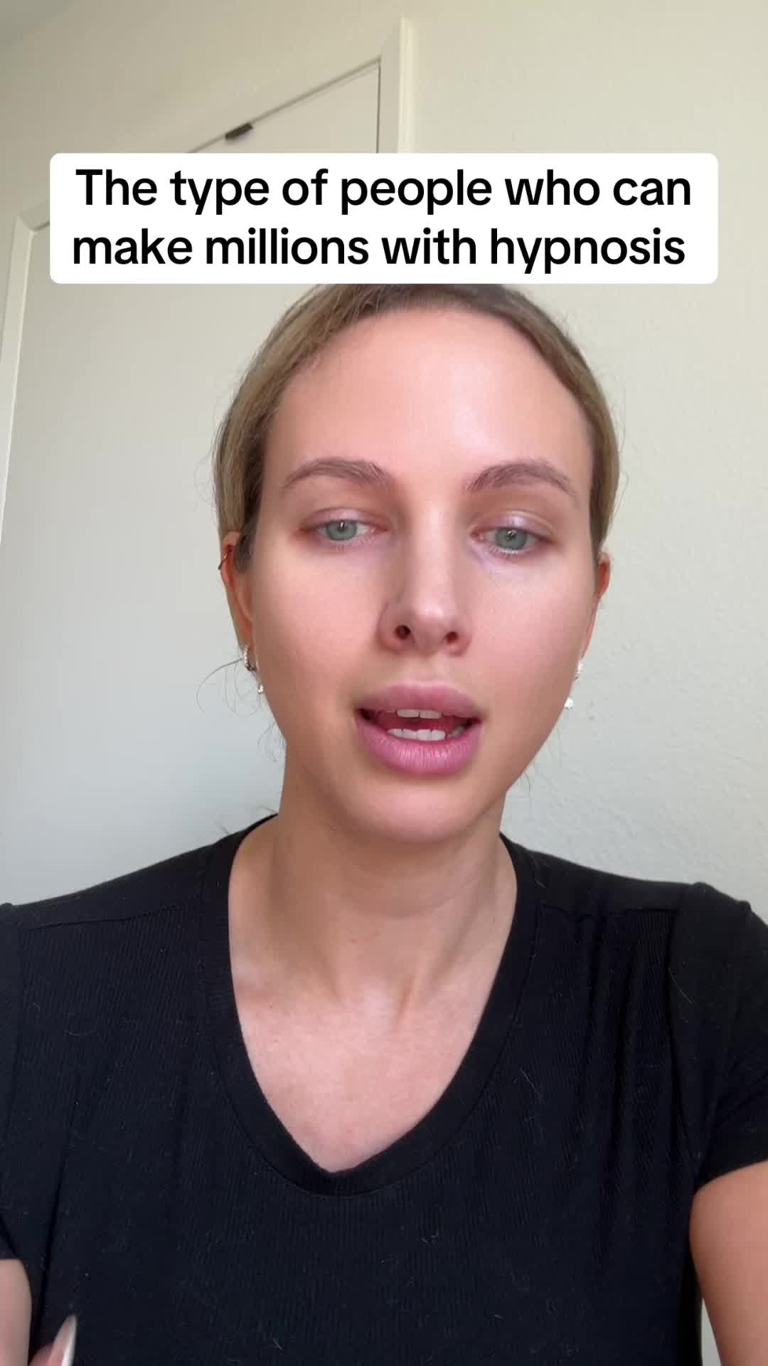 @Hypnotist | Julia Hankins