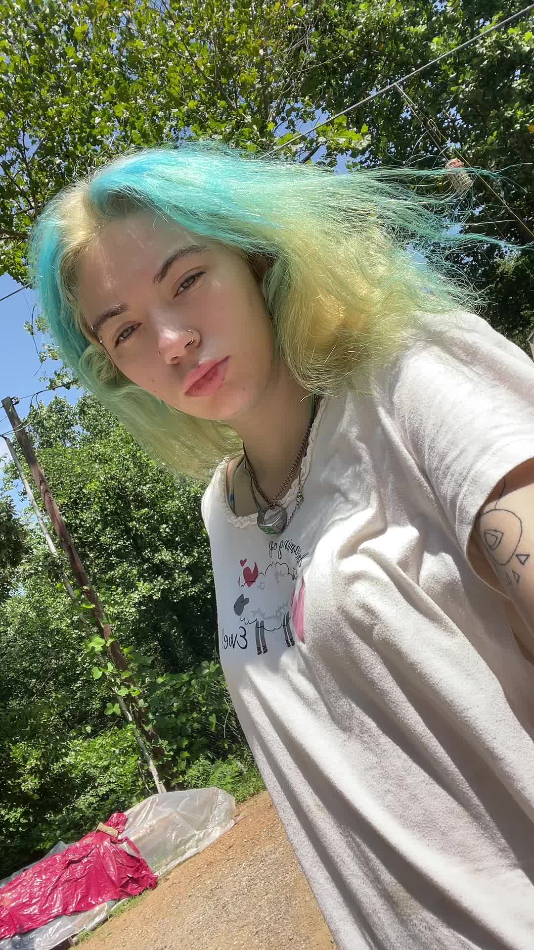 @Lilliy Henson