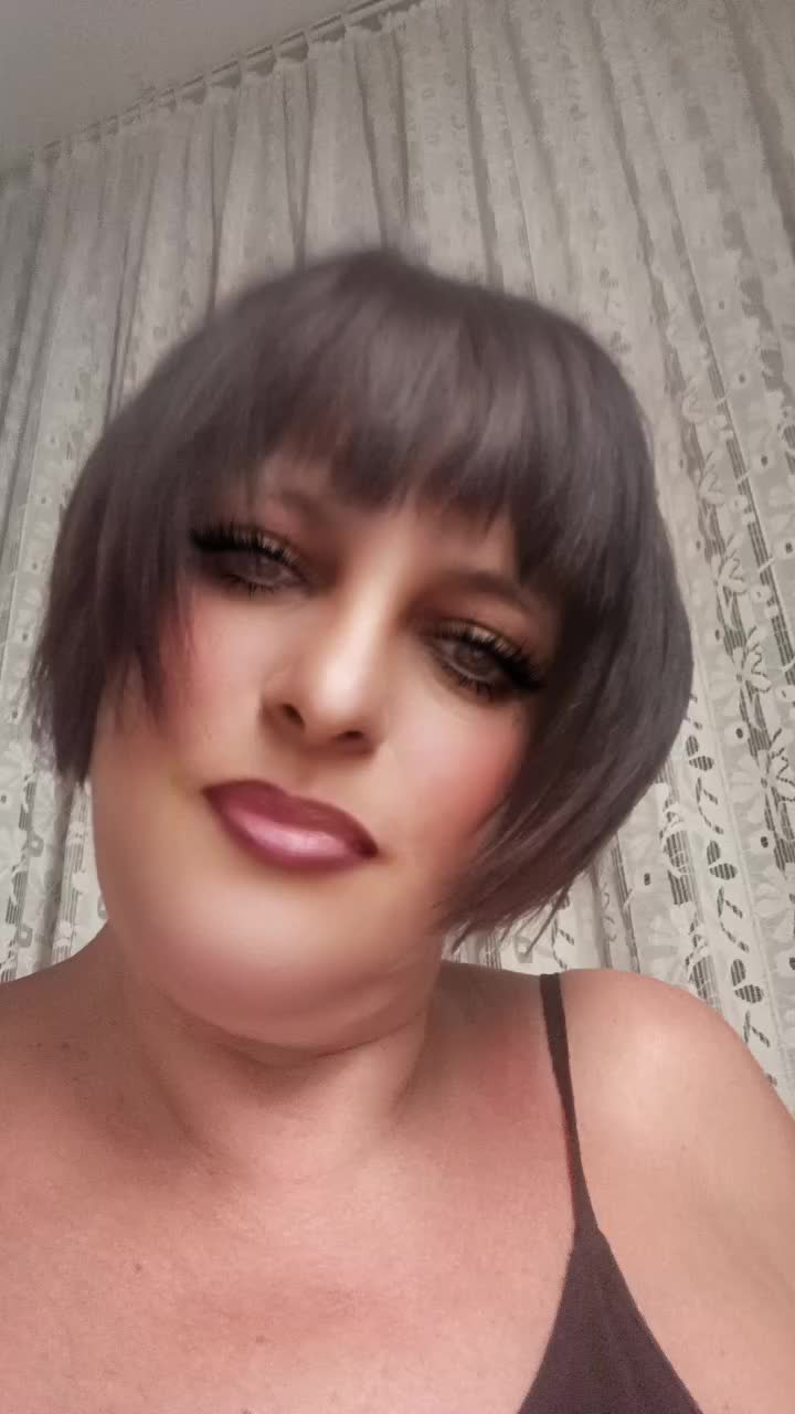 @isabella