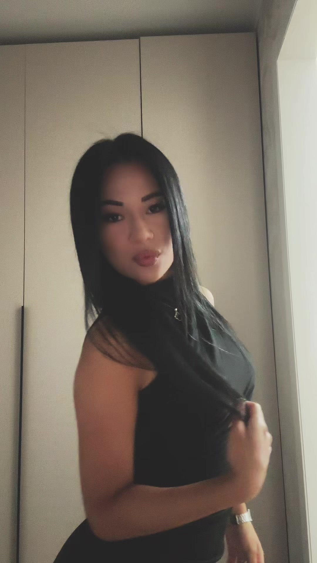 @elinaaa