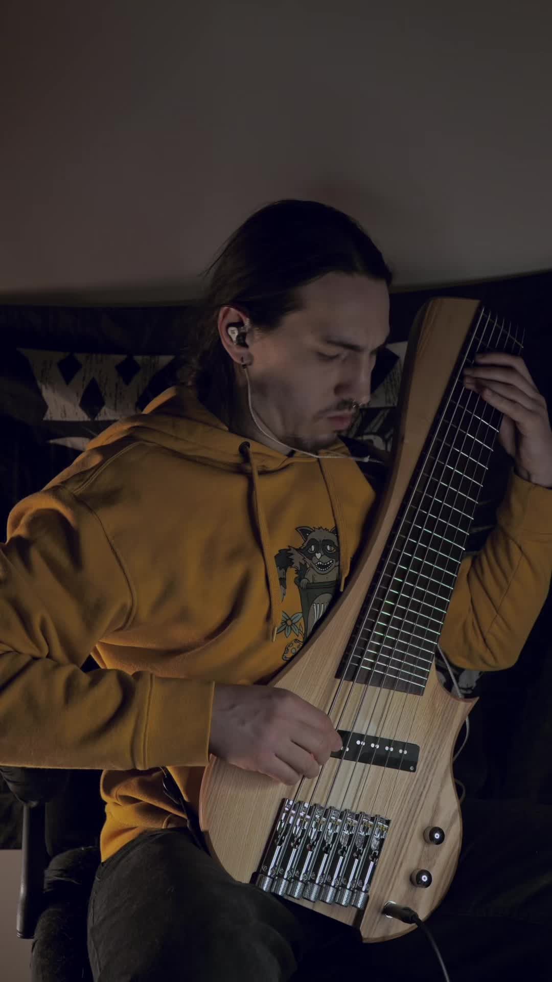@FingyBass