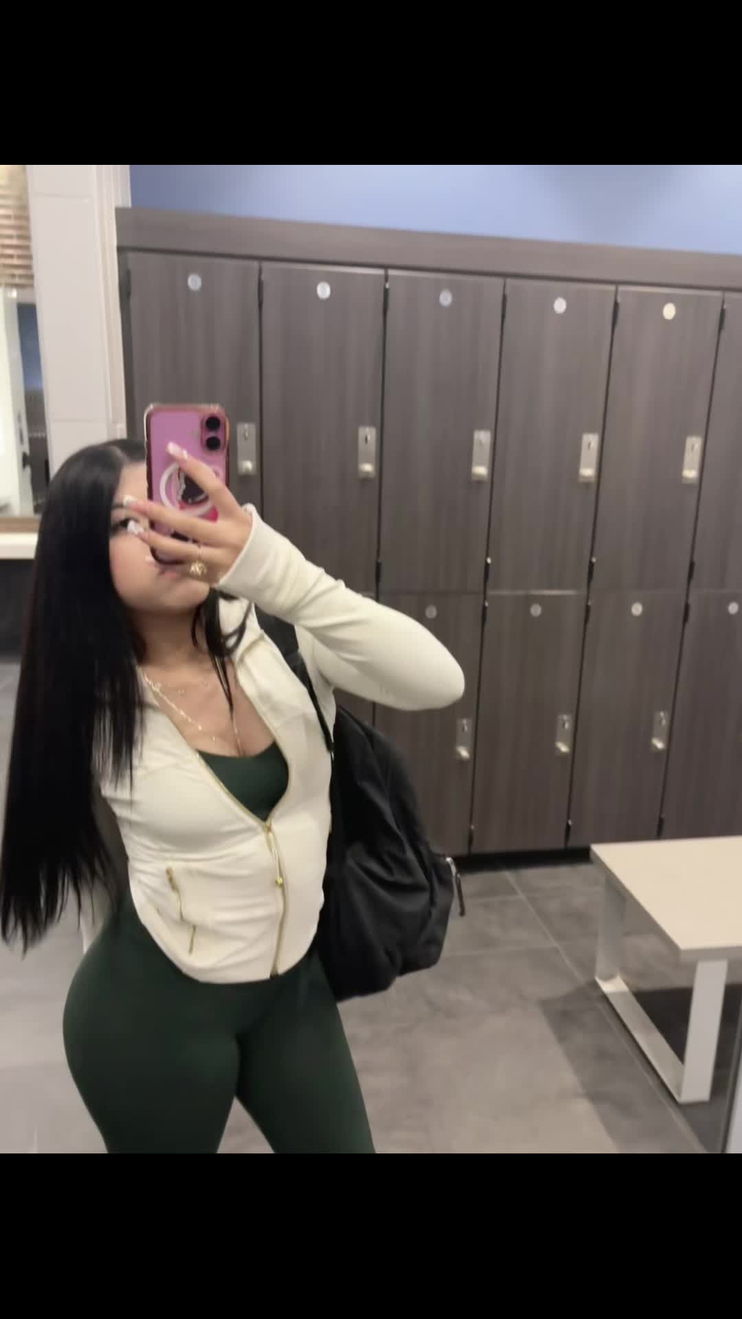 @hehateskesly