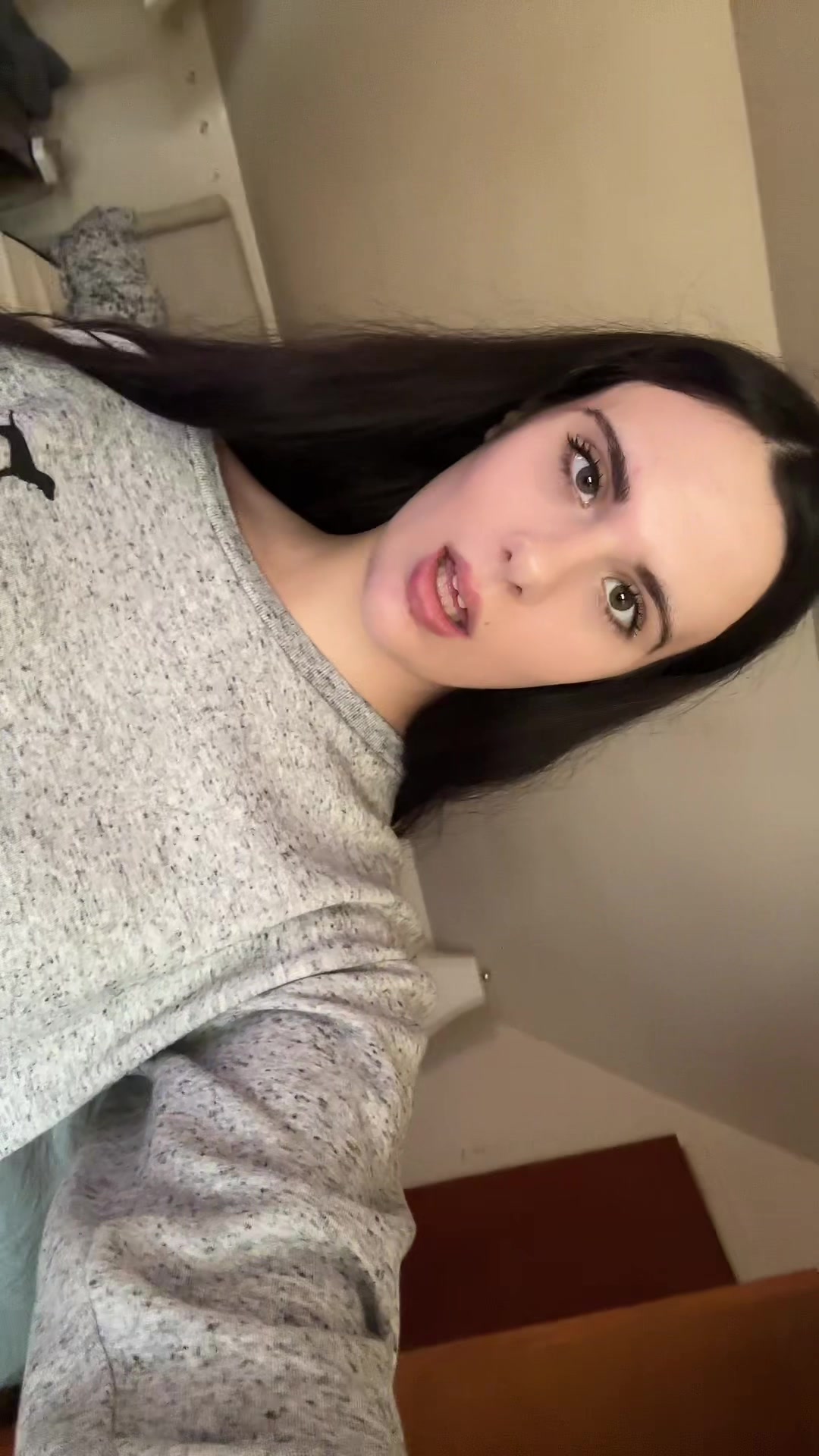 @:D