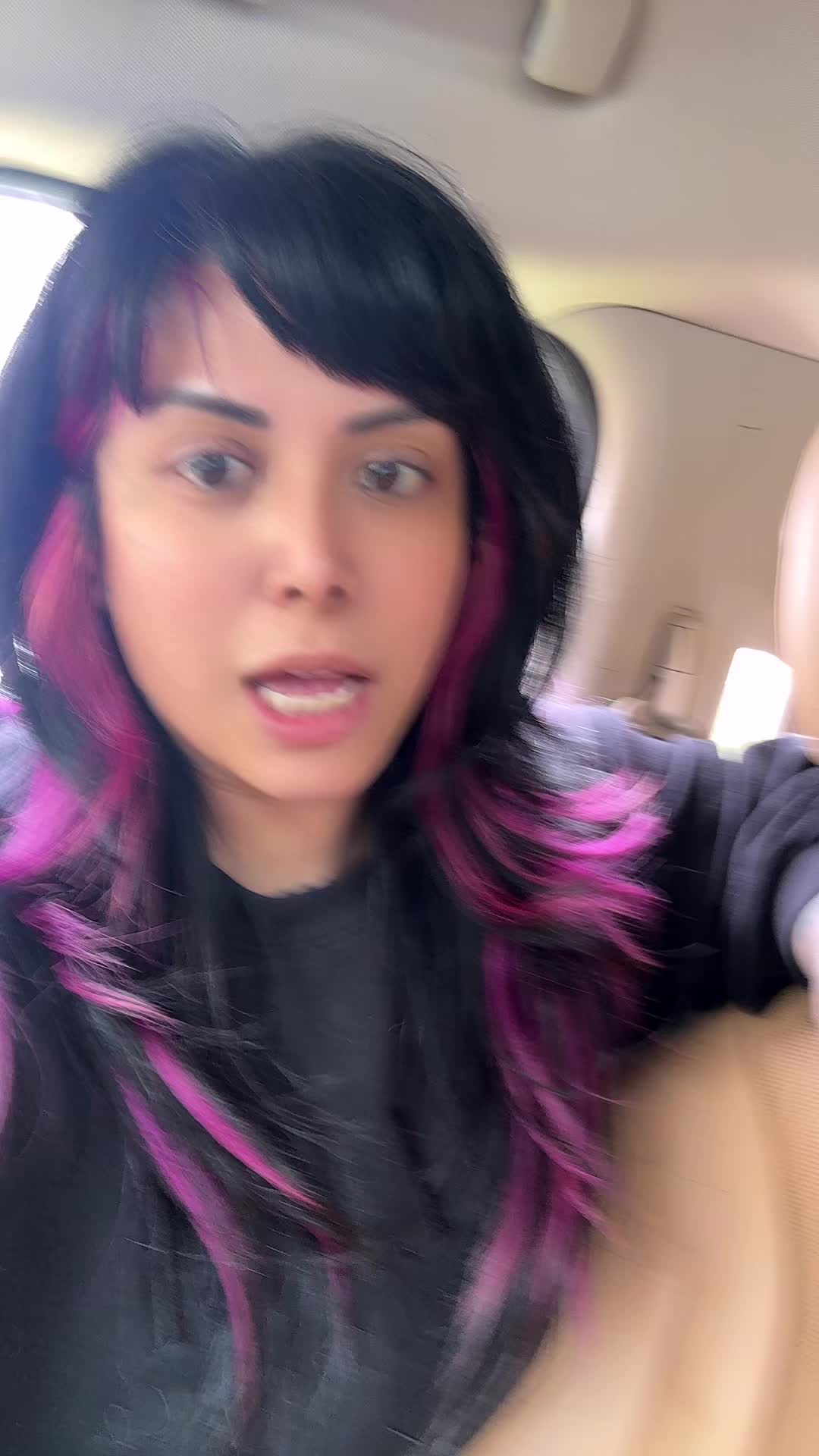 @🦇Desiree Wildassbih 🦇