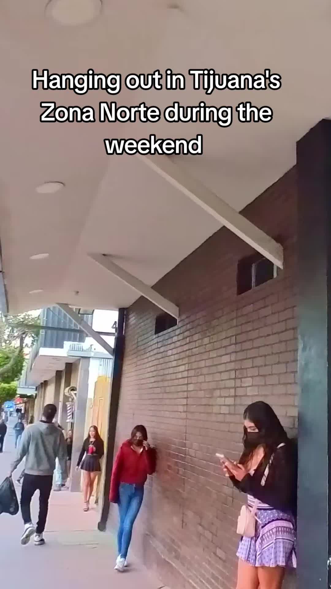 @💩 & 😆