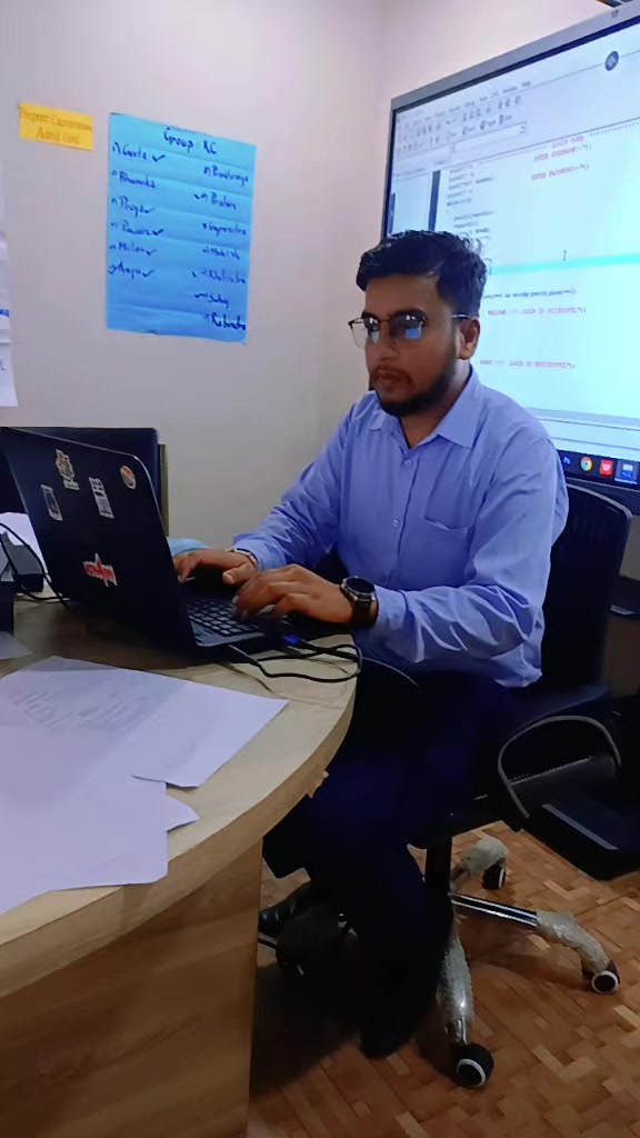 @Sahaj Jha (Sub- Engineer👨&zwj;💻)