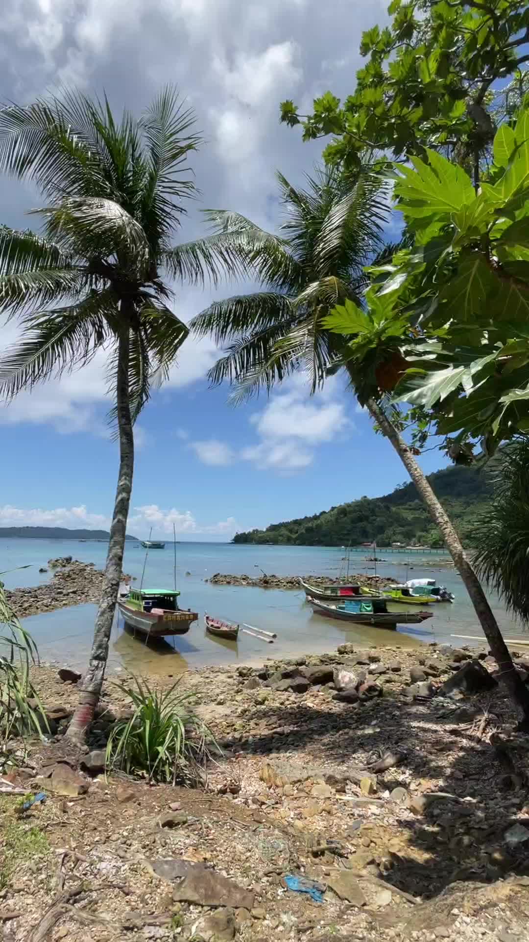@lemukutan_island