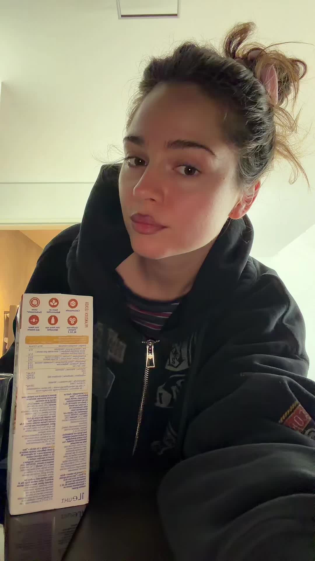 @Jesshartel1/DE