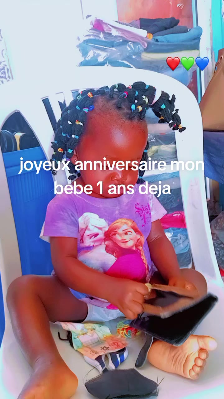 @Lucr&egrave;ce love