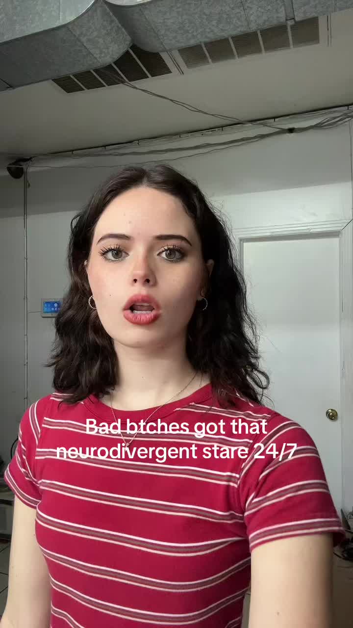 @Emily☮️