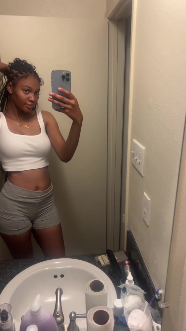 @joysoexotic._