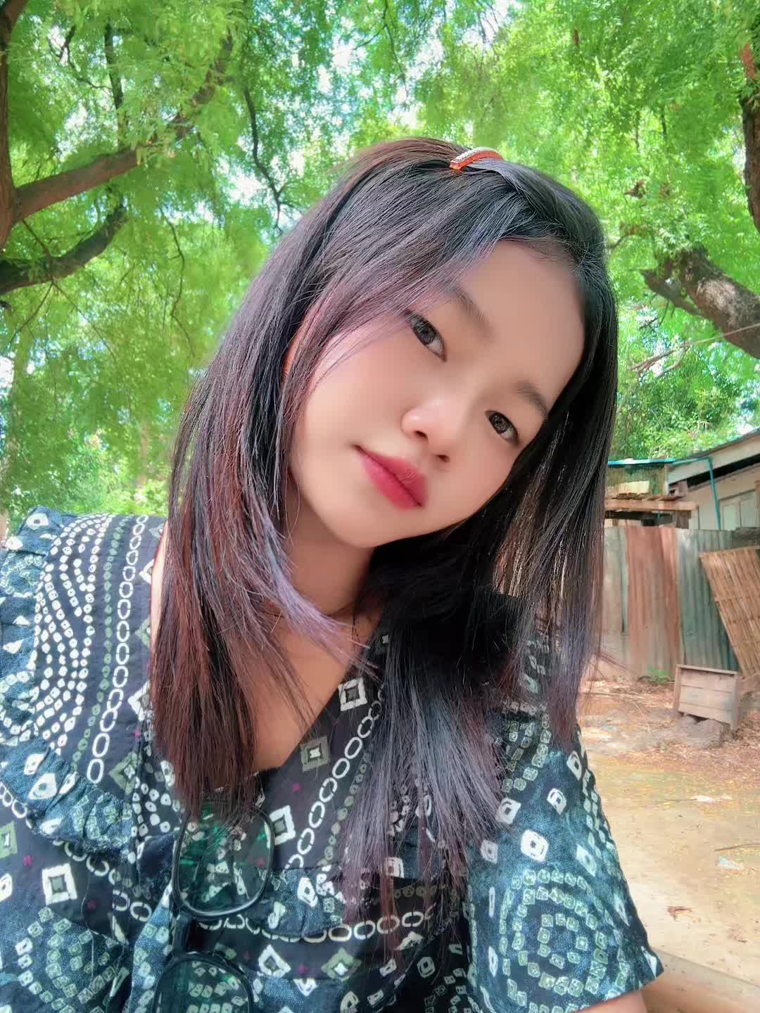 @Hnin Ei Hlaing🤓
