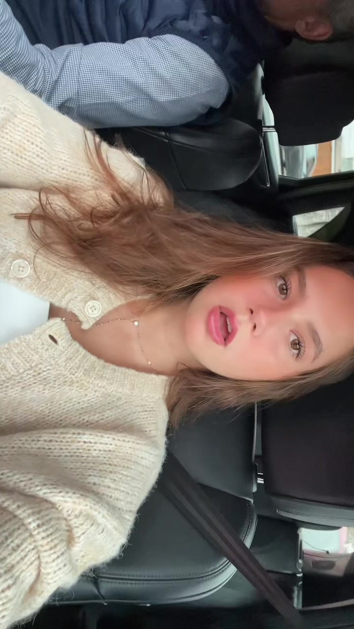 @Vania