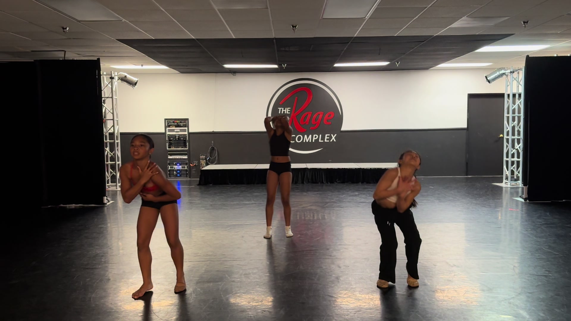@makaiseyvnhill