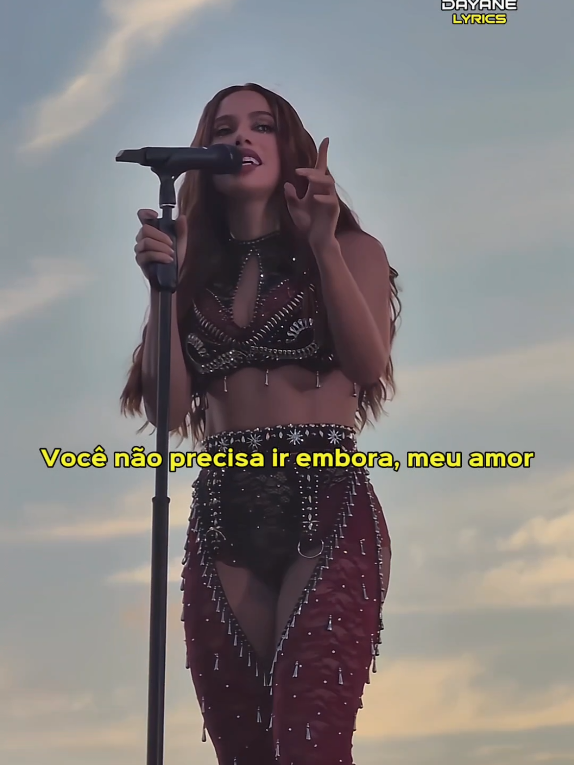 @Dayane Lyrics