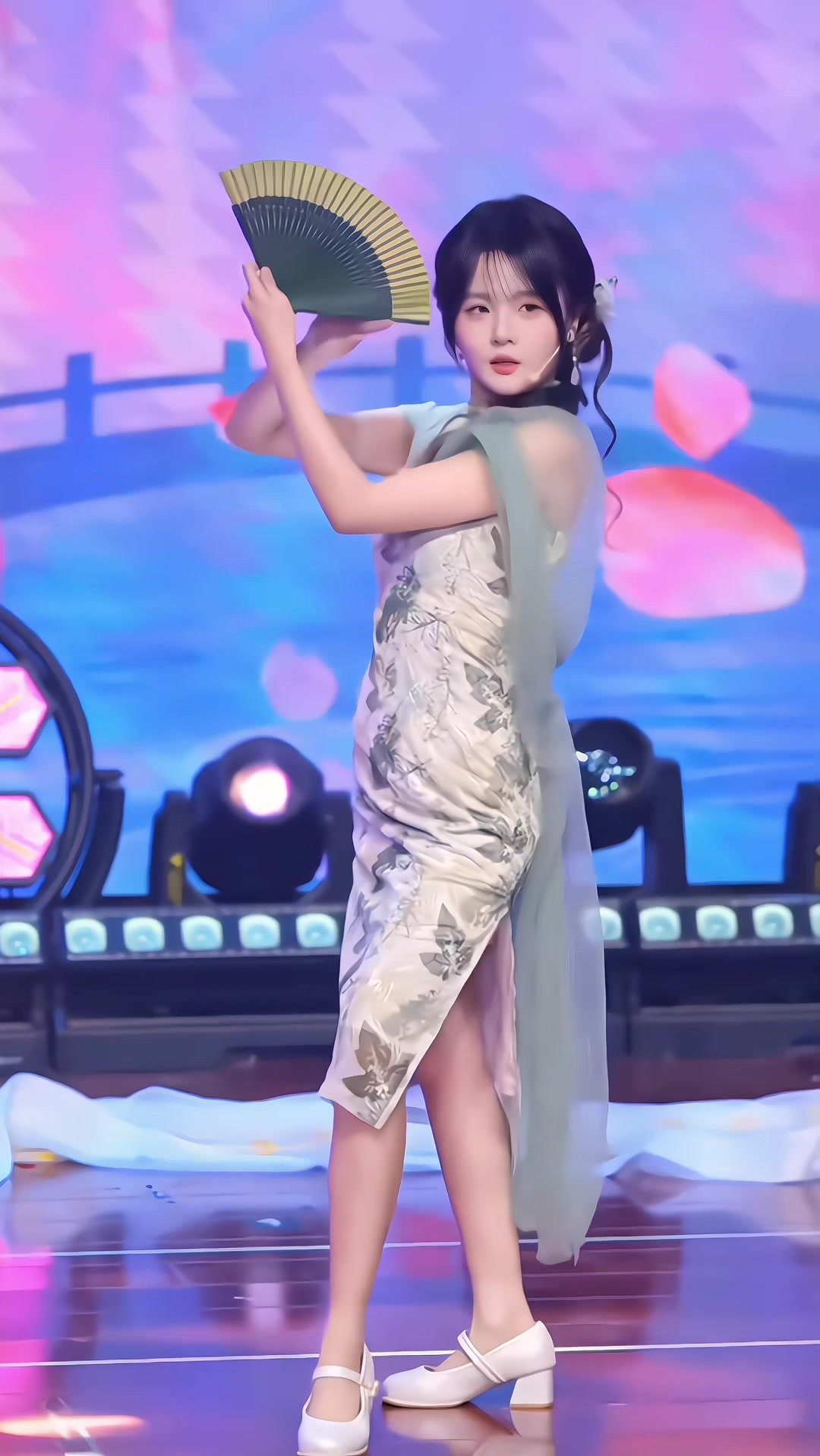 @Hoàng Tuyên Khởi