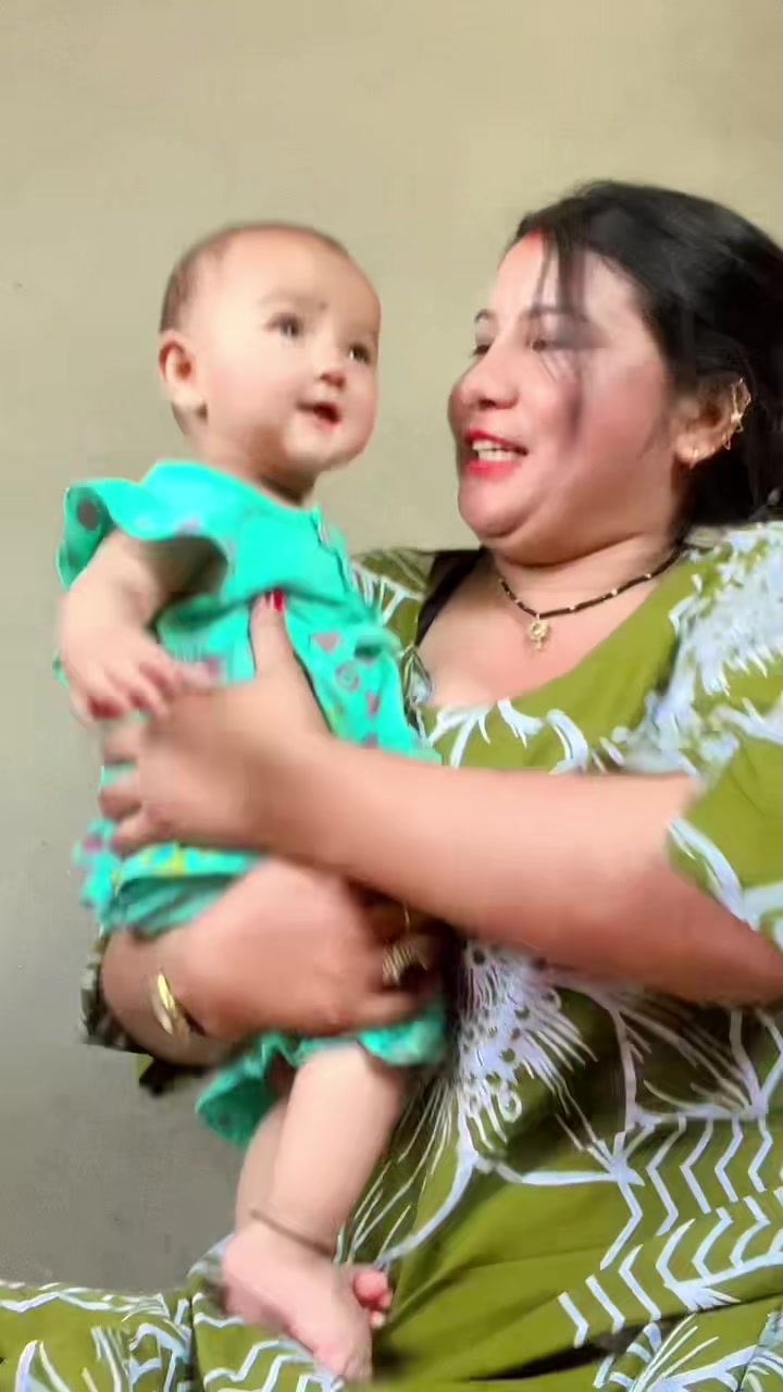 @घरकी एक्ली बुहारी लाहुरेनि👮