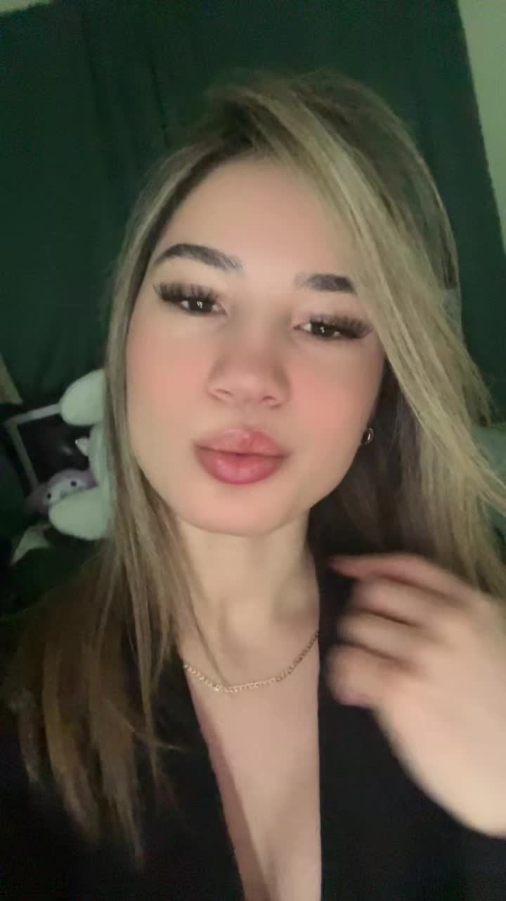 @𝓪𝓷𝓷𝓲𝓮🎀