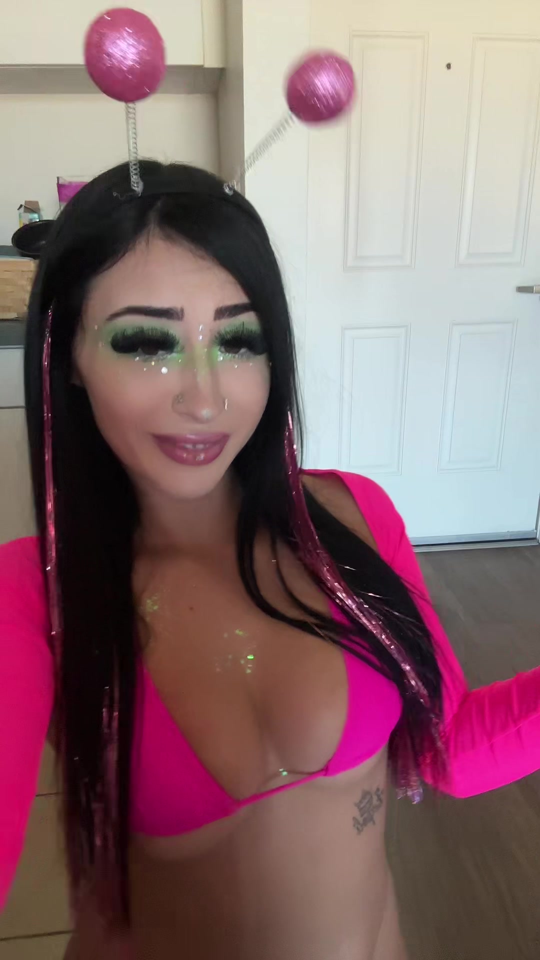 @yikinyikess