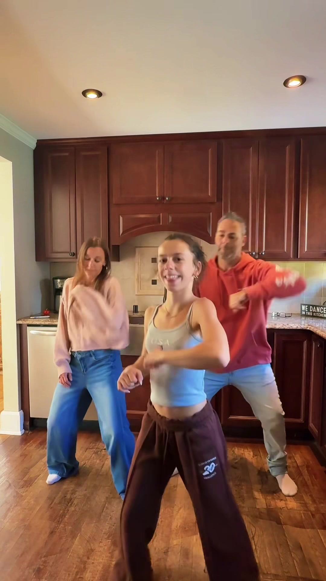 @The Dancing Family