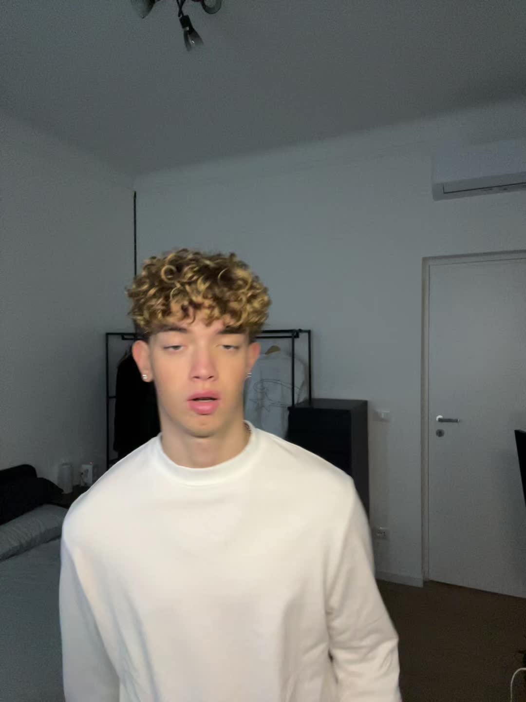 @𝓨 𝓛 𝓘 𝓐 𝓝💎