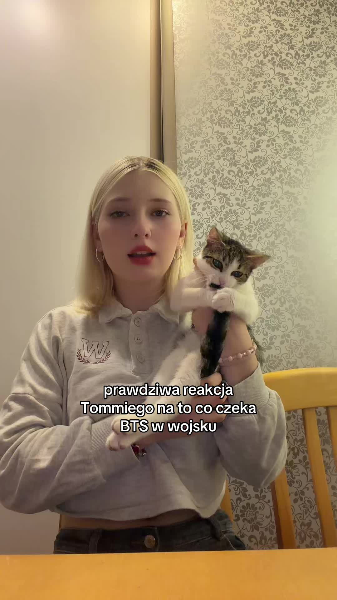 @janie_