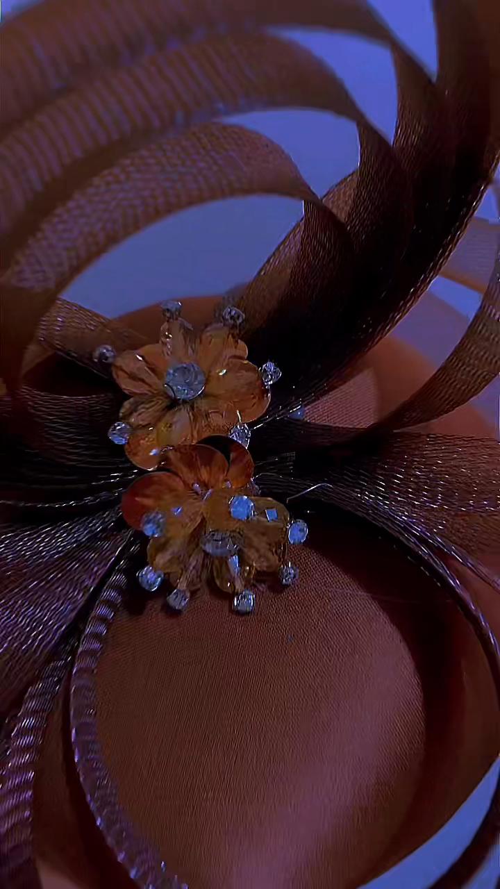 @christinehats