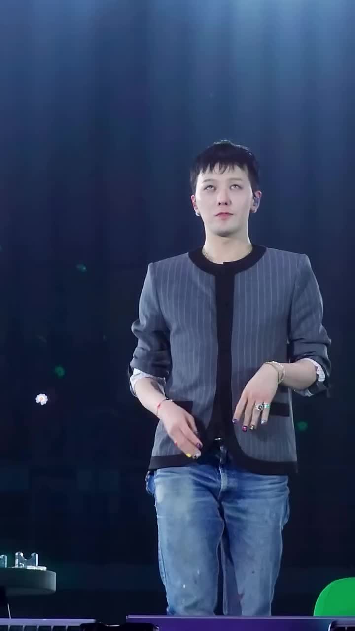 @&bull;지디 와이프 쪼기🗝🐉