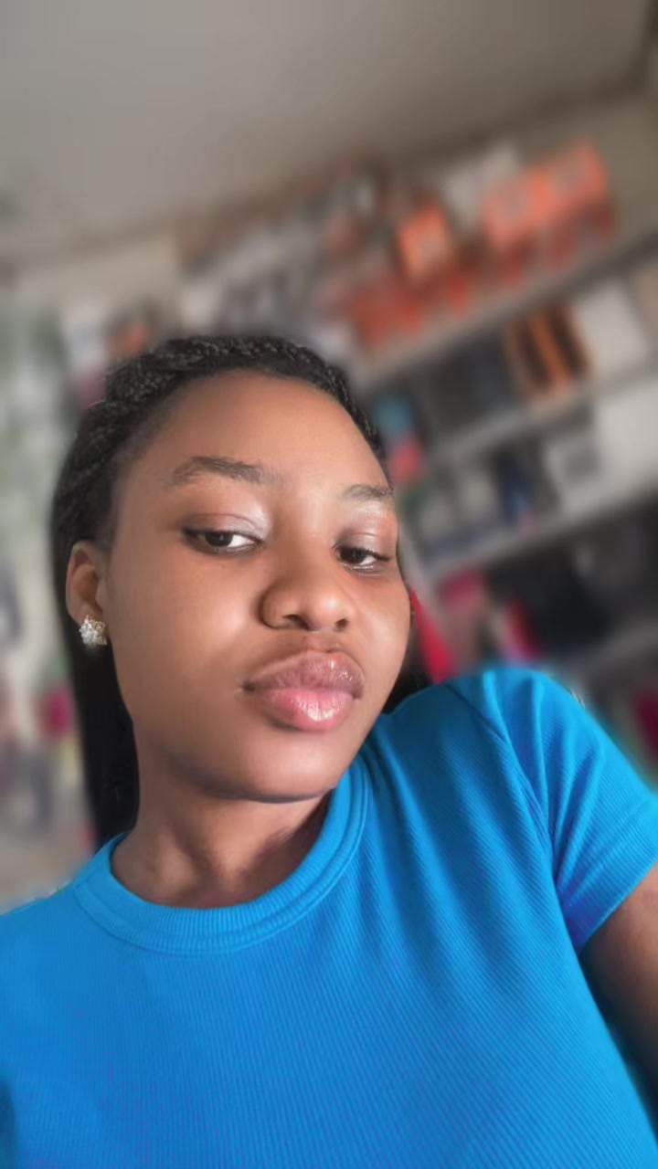 @𝗘𝗟𝗜𝗘 𝗖𝗛𝗘𝗥𝗜𝗦𝗛 🌸