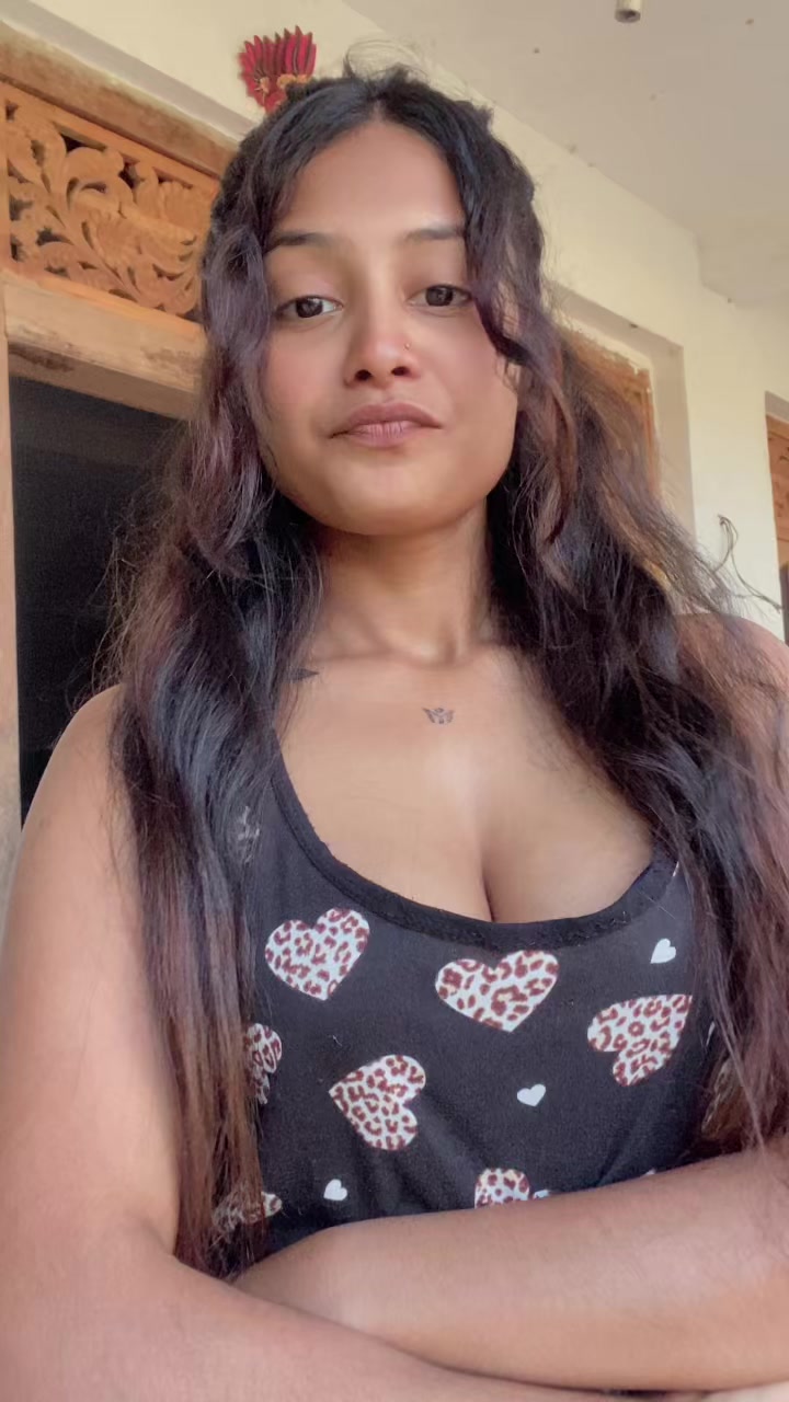 @ℒ𝒶𝓋𝒶 𝒢𝒾𝓇𝓁 🦄❤️🔥💋