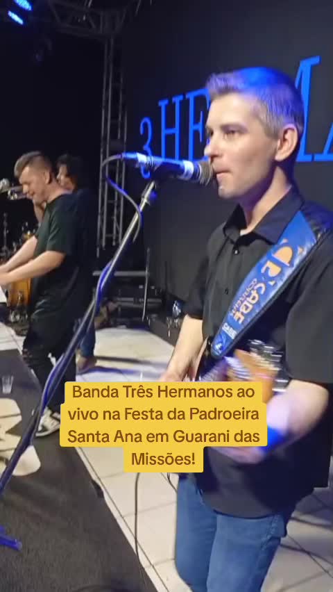 @Três Hermanos