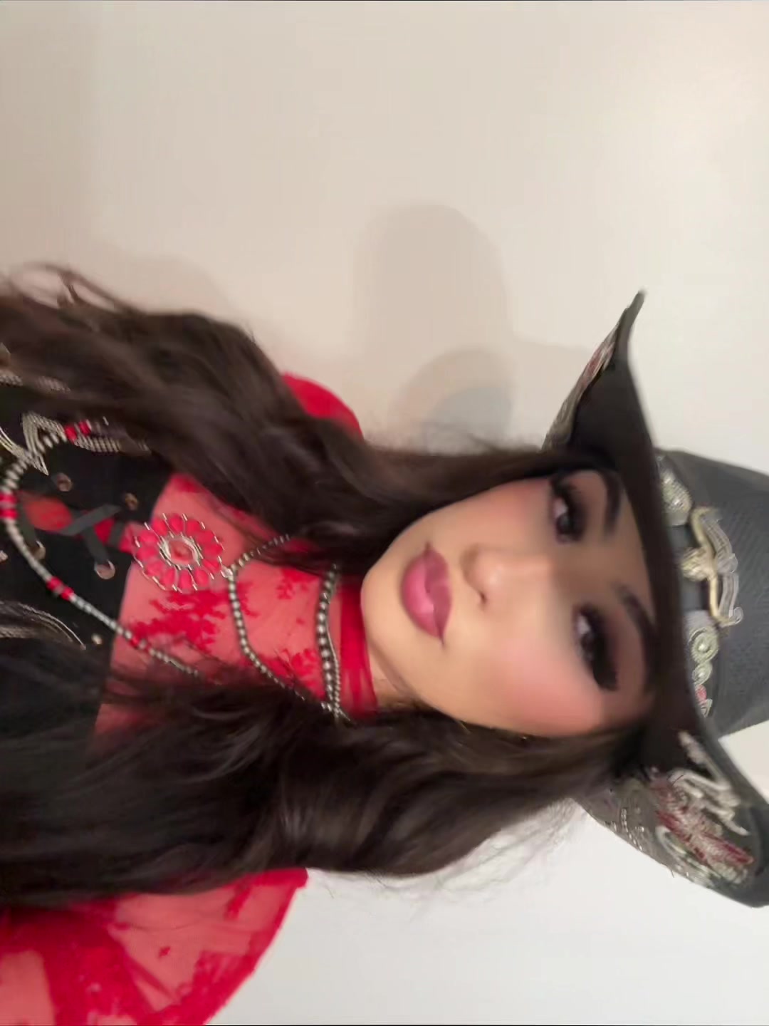 @Heyitsdessss